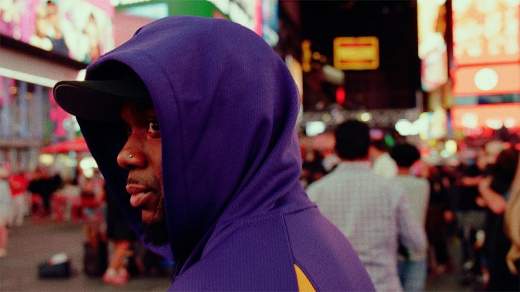 Zed frappe fort avec le visuel de son « On The Radar Freestyle »
