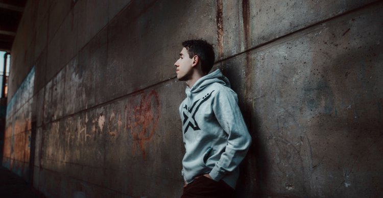 X.irda & ReMark plongent dans la mémoire avec “Erase”, 1er extrait de WANE